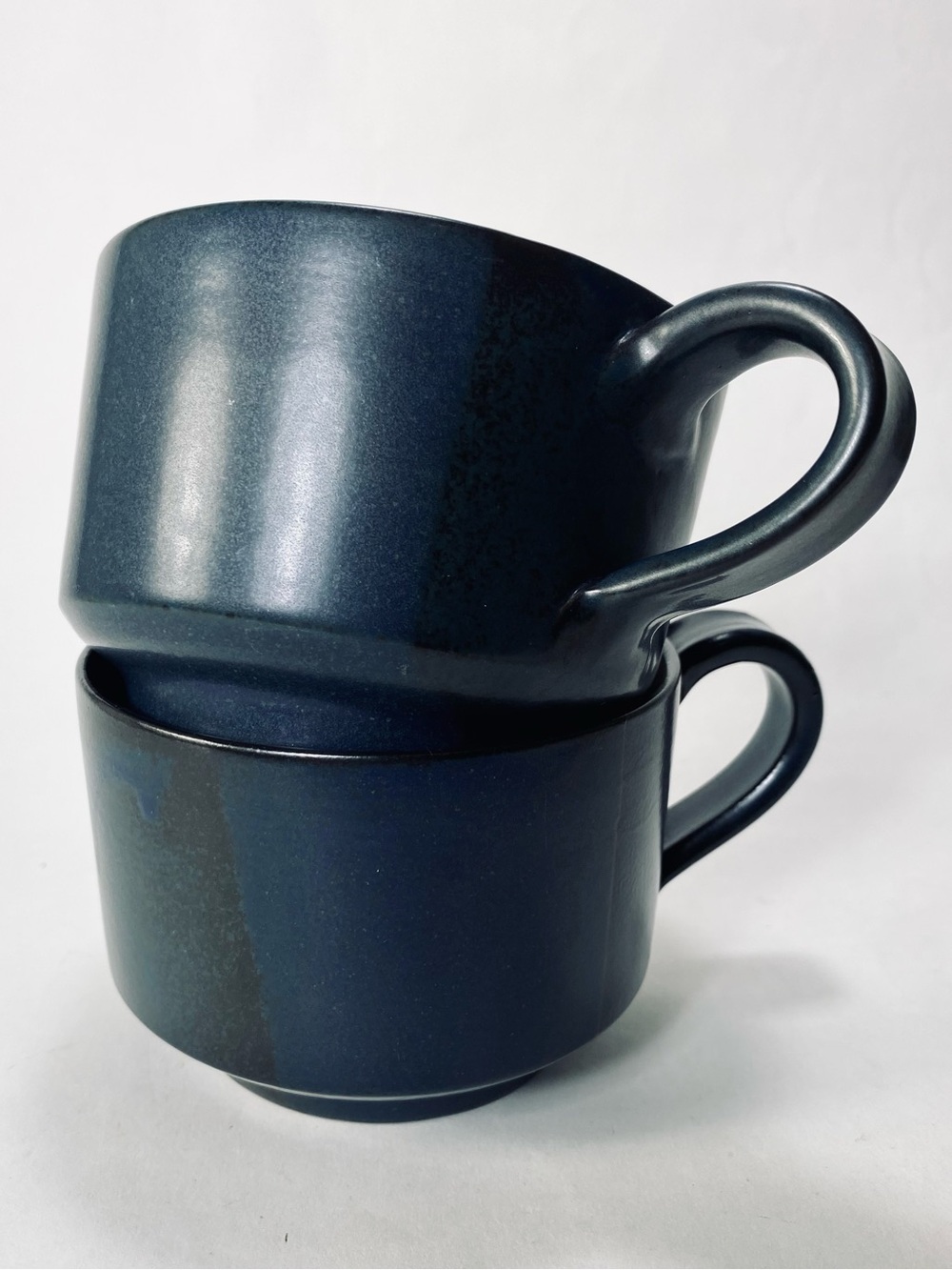 2 Mid Century Iron Mountain Stoneware Tea Coffee Cups Blue Ridge Pattern